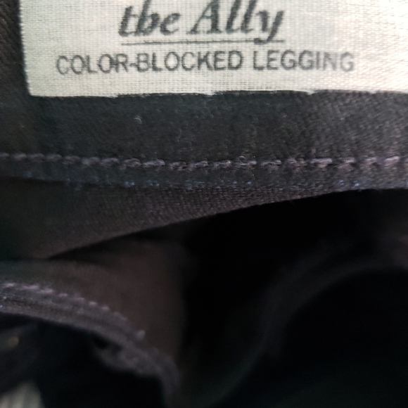 Adriano Goldschmied the Ally Colorblock Jean Legging Size 28R - Picture 13 of 13
